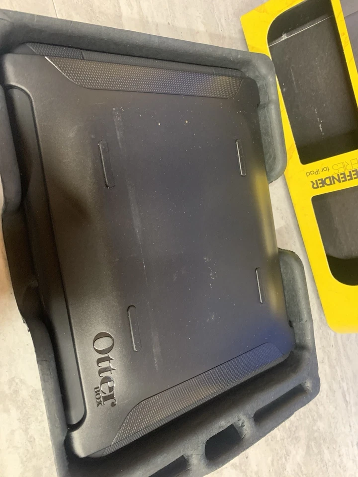 FUNDA OTTERBOX DEFENDER IPAD 1 20-13926-D/ 7ª, 8ª GENERACIÓN Foto 3 de 4