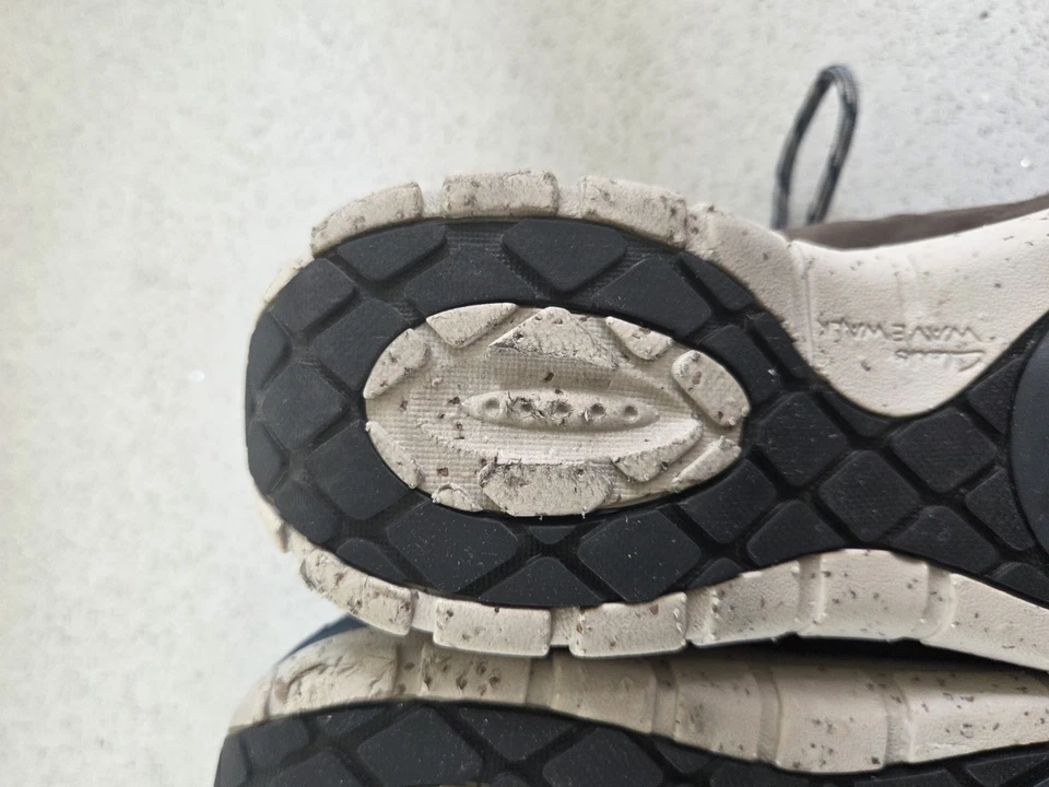 Zapatilla deportiva Clarks Wave Range Ap para mujer 10W color topo peine con cordones Foto 4 de 4