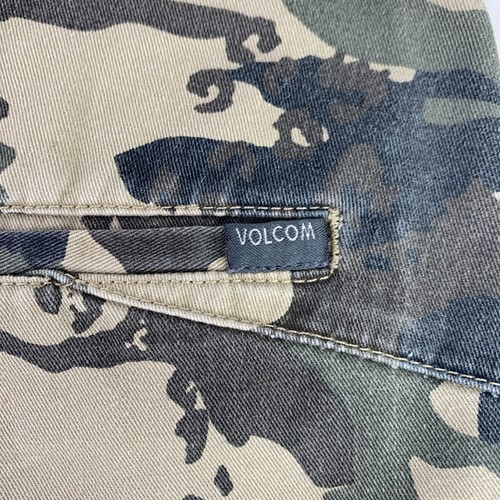 Volcom VMonty Corpo green camouflage camo flat front hiking shorts mens size 40 - Picture 8 of 18