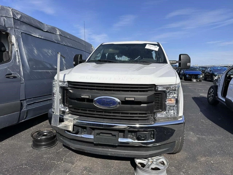 Barra estabilizadora trasera suspensión SD 2018-2020 FORD F350 OEM HC3Z5A772A Foto 3 de 4