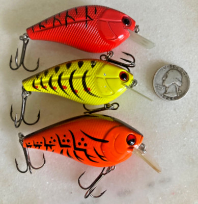 LOT 3 NEON LIVINGSTON LURES TEXTURED CRANKBAITS DIVERS RATTLES SHAD SQUARE BILL