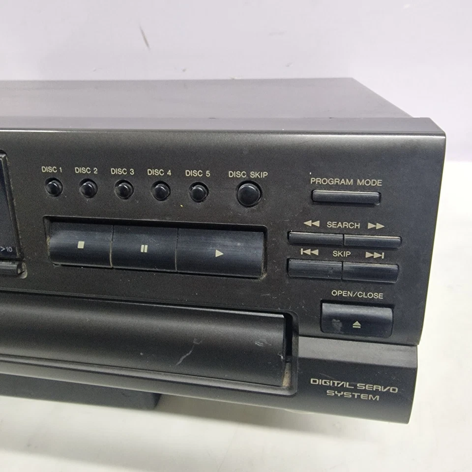 Technics SL-PD887 Vintage 5 CD Changer. Skips, Spares or Repair. See Video - Image 4 of 4