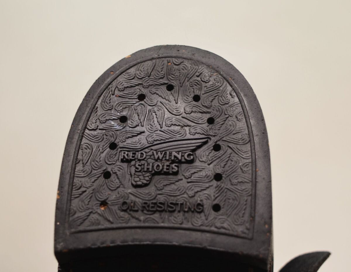 Discontinued Red Wing Heritage 2990 11-Inch Engineer Black Discontinued Red Wing Heritage 2990 11-Inch Engineer Black