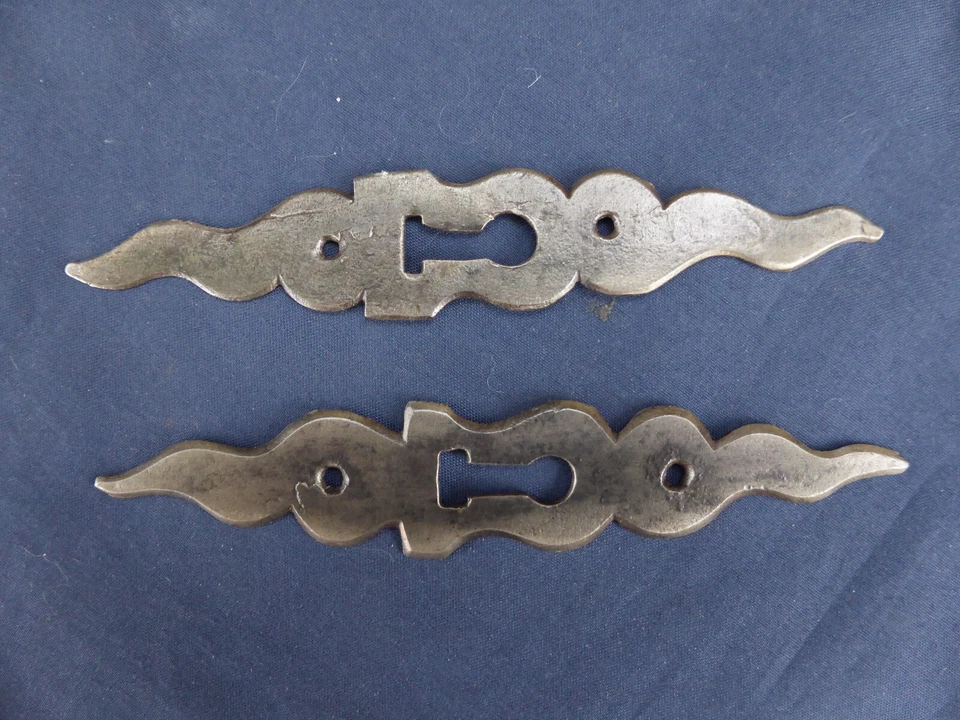 2 entrées serrure flammes fer ancienne Louis XIII portes armoire bahut ht 14 cm - Photo 4/4