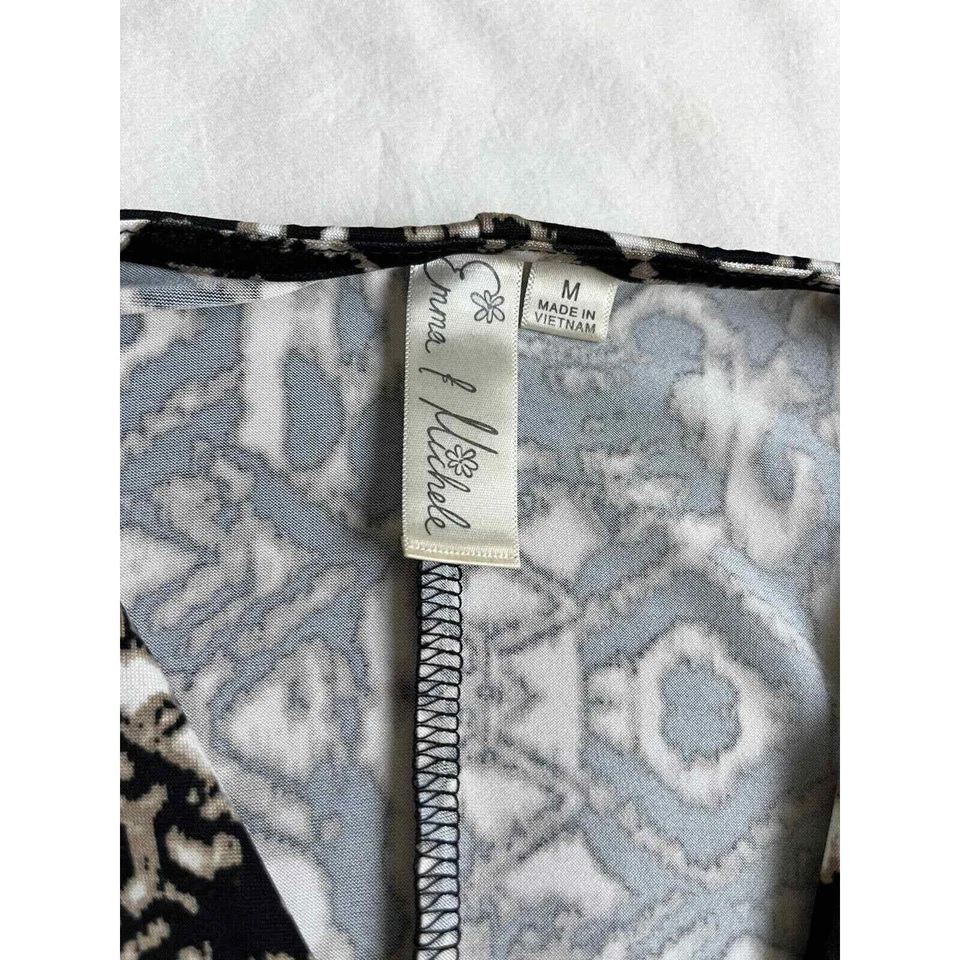 Vestido midi envolvente sintético Emma & Michele para mujer talla M hebilla de metal estampado geográfico años 90’s Foto 2 de 4