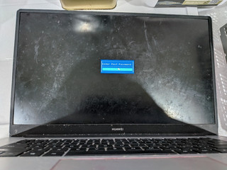Huawei matebook d 15.6 laptop WORKS BUT POWER JACK NEEDS REPLACING
