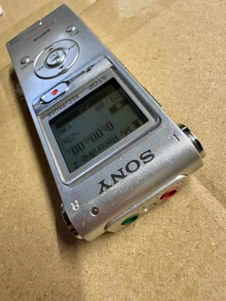 Sony IC Recorder ICD-UX200F mit Akku – USB, FM-Radio, Mikrofonanschluss - Bild 3 von 3