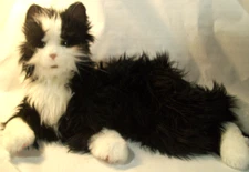 Ageless Innovation's Joy For All Companion Pets Black & White Tuxedo Cat works!!