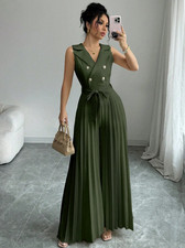 Moderner Damen Jumpsuit mit Weste-Optik und Plissee