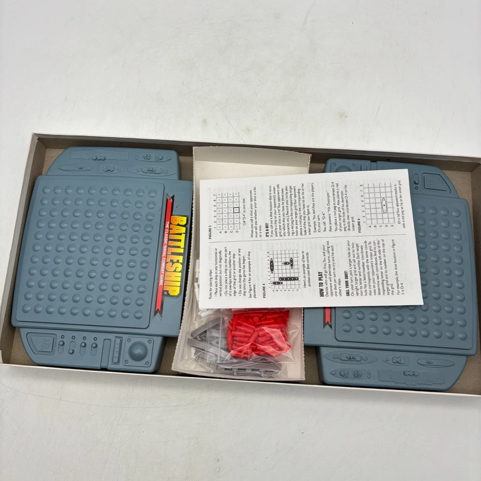 VINTAGE Battleship COMPLETE Milton Bradley 1996 90s War Classic Board Game - Image 3 of 4