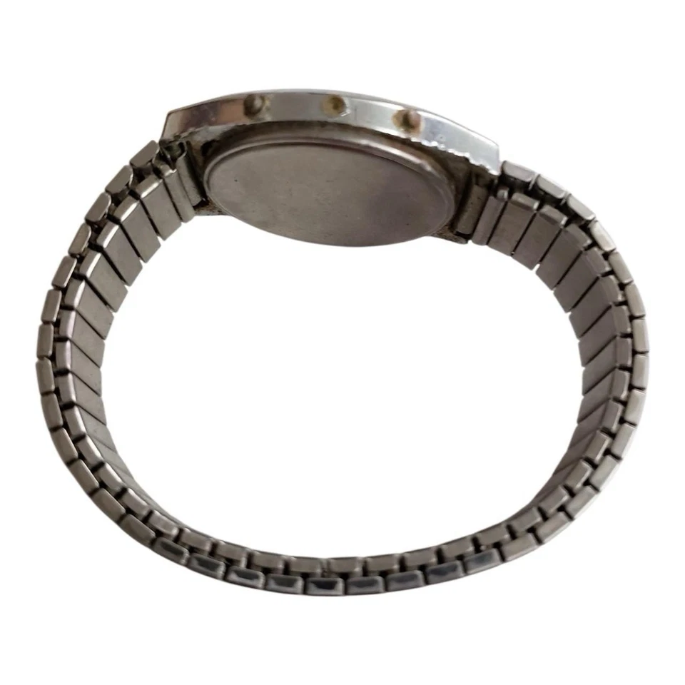 ***RARE*** MAJESTRON VINTAGE 80s DIGITAL QUARTZ SILVER WRIST WATCH-NOT WORKING - Image 3 of 4