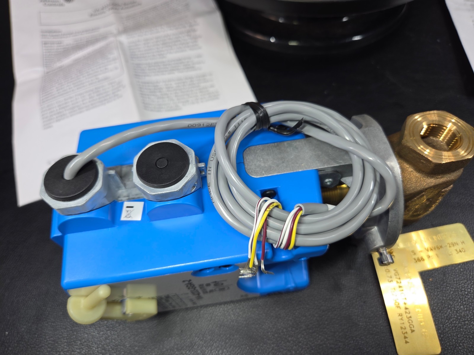 JOHNSON CONTROLS VA-4233-GGA-2 / VA4233GGA2 (NEW IN BOX) FAST SHIP!💨✅