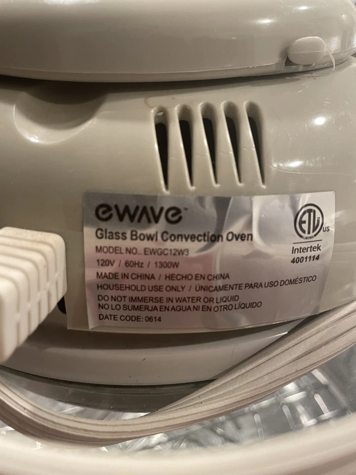 Magic Chef Convection Oven Ewave 3 Gallon EWGC12W3 No Box - Image 4 of 4