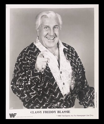 WWE CLASSY FREDDIE BLASSIE OFFICIAL LICENSED ORIGINAL 8X10 PROMO PHOTO FROM 1988