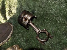 Kubota D1105 Connecting Rod and Piston
