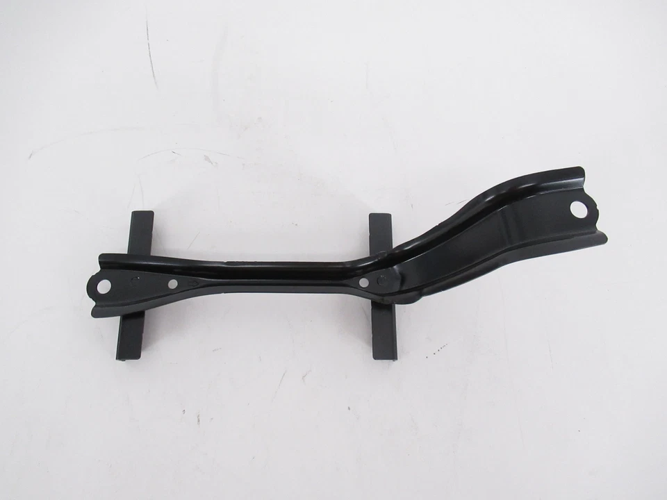 Soporte de abrazadera de sujeción de batería genuino OEM Toyota 74404-0E040 10-19 Highlander Foto 3 de 4