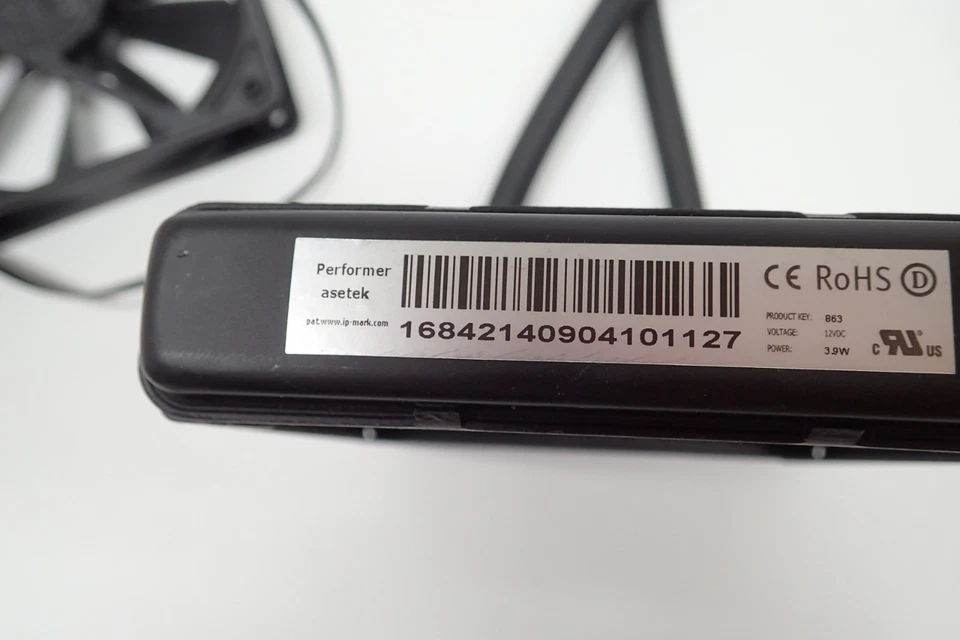 Enfriador CPU Intel Thermaltake Water 3.0 AIO 120 mm con ventilador de refrigeración NZXT Foto 4 de 4