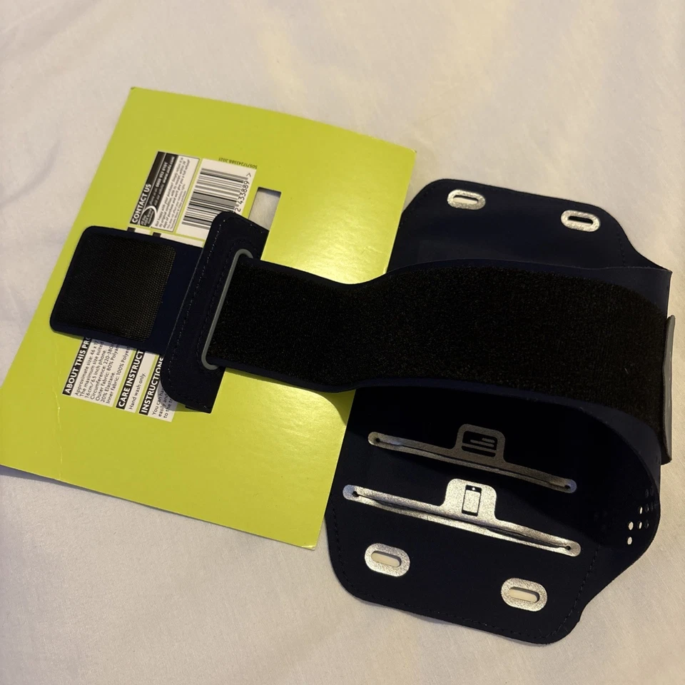 Black Universal Sports Running Armband Phone Holder Waterproof UK - Image 4 of 4