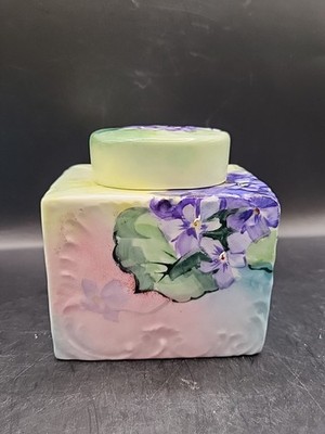 SIGNED Vienna, Austria Handpainted Porcelain Violet Trinket Box w/Lid & Hallmark