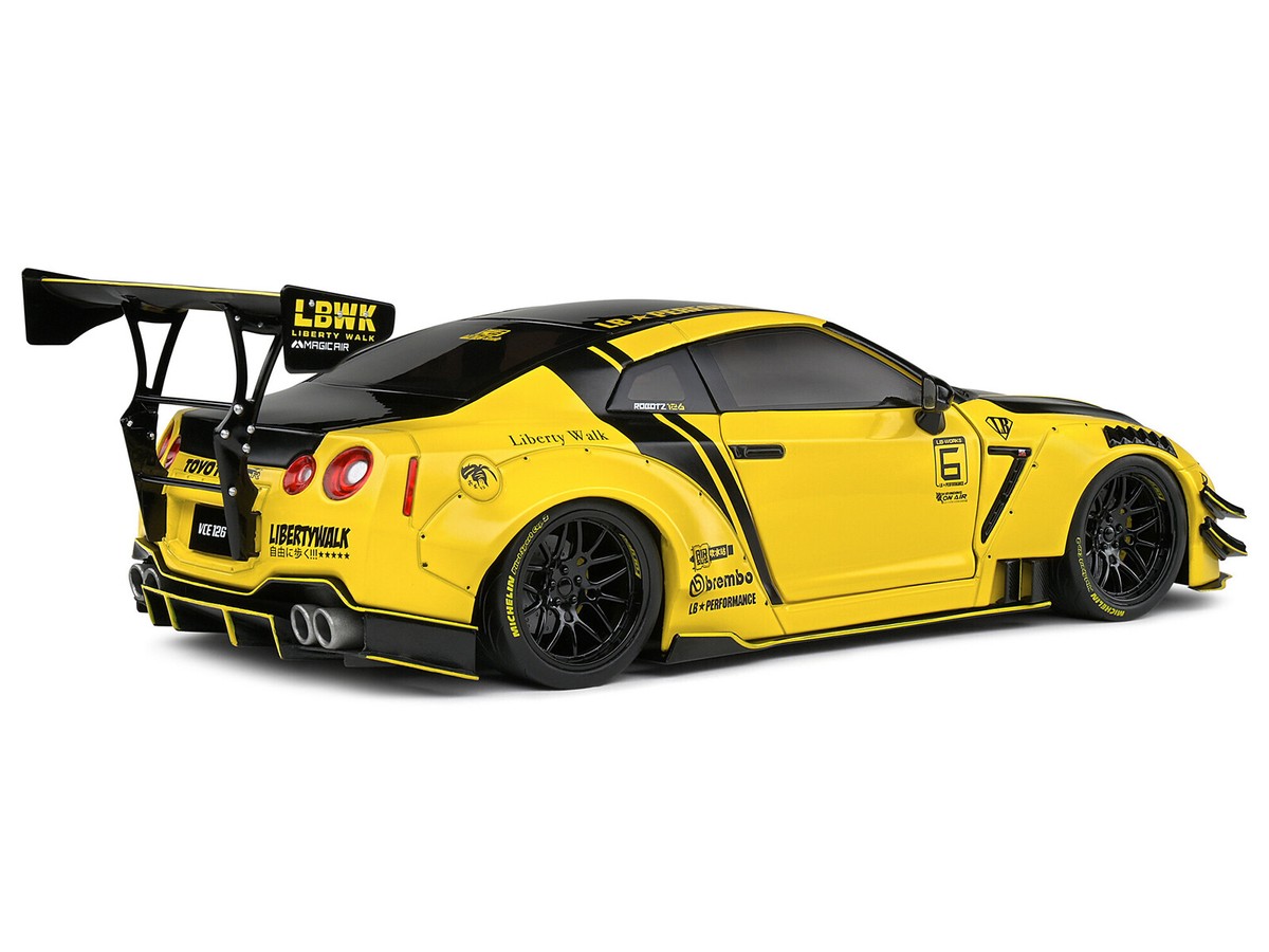 ミニカー Liberty Walk Nissan GT-R AdvanR35 2022 NISSAN GT-R (R35) RHD LIBERTY WALK 2.0 ARMY FIGHTER 1