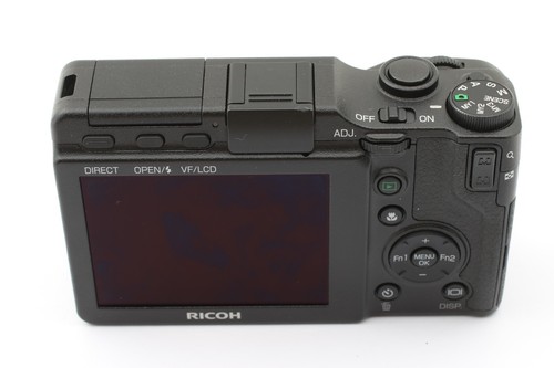 [READ] RICOH GXR Digital Camera P10 28-300mm F/3.5-5.6 VC Lens Battery Charger - Picture 6 of 16