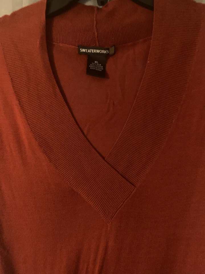 Suéter SWEATERWORKS 70 % Seda Manga Corta V Acanalado Ligero Uso Profesional XL Foto 2 de 4