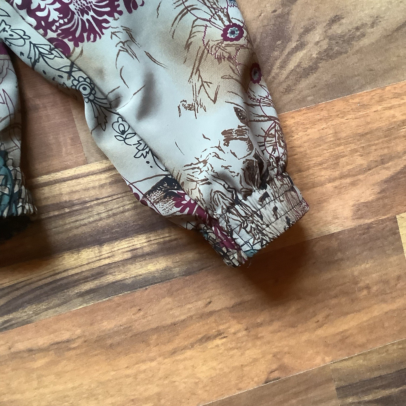 Unbranded Size Medium Full Zip Patterned Lightwei… - image 6