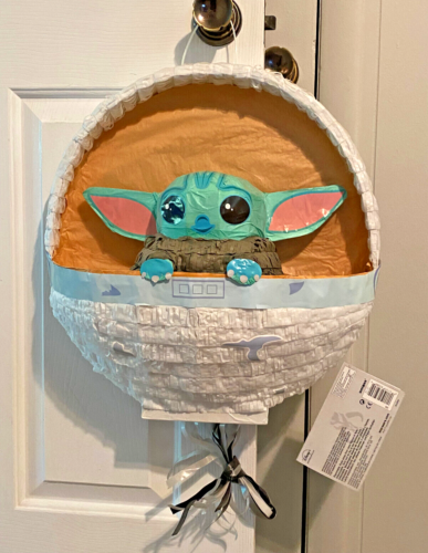 Disney Star Wars The Mandalorian 18" Party Pinata Baby Yoda Pop Out Zugschnur - Bild 1 von 4