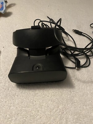 Oculus VR Headset And Controllers