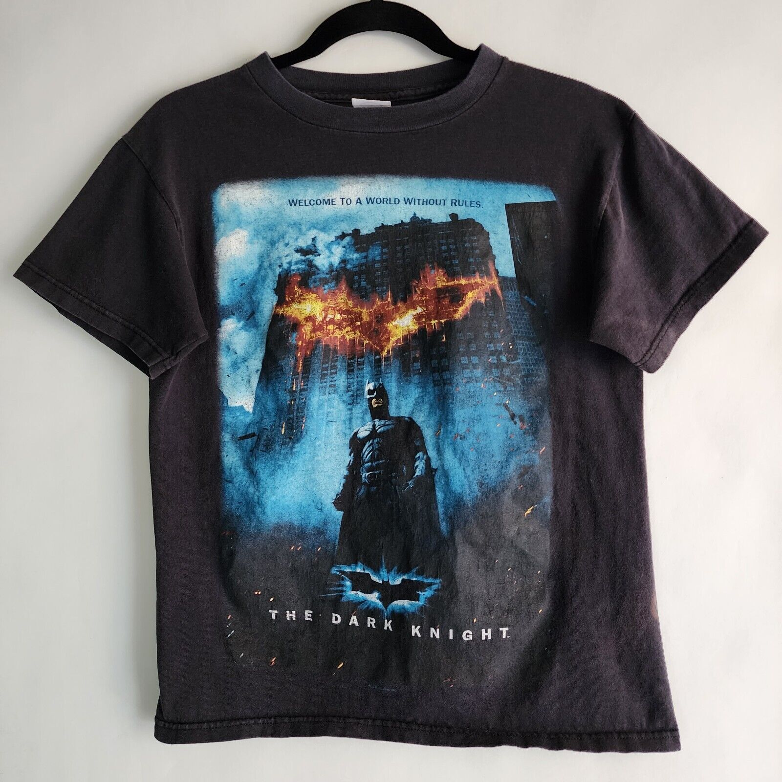 The Dark Knight Batman World Without Rules 2008 Mens Small Short