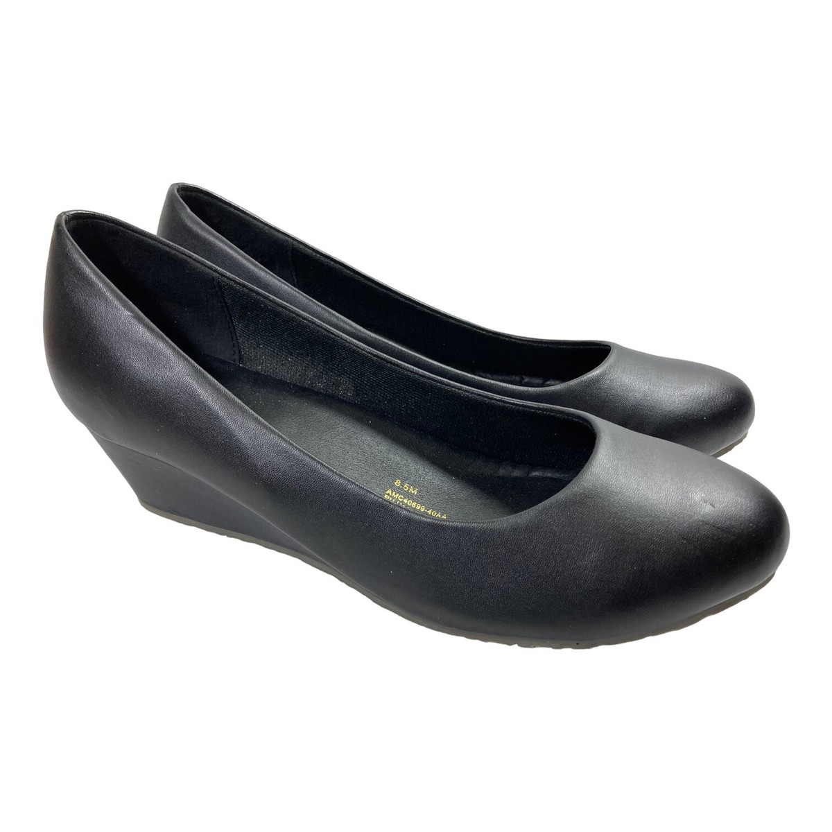 Beacon Fashion and Fit Comfort Heels Black Wedge Women's NWOB