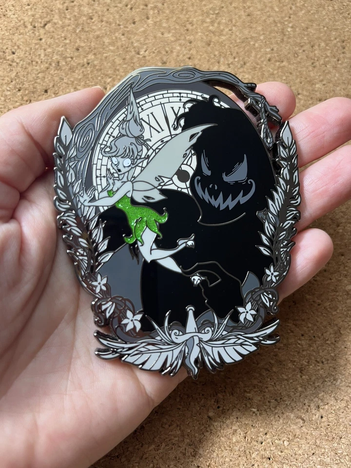 Pin de fantasía Oogie Boogie & Tinker Bell - LE 75 - NBC Peter Pan por The Pinstress Foto 2 de 4