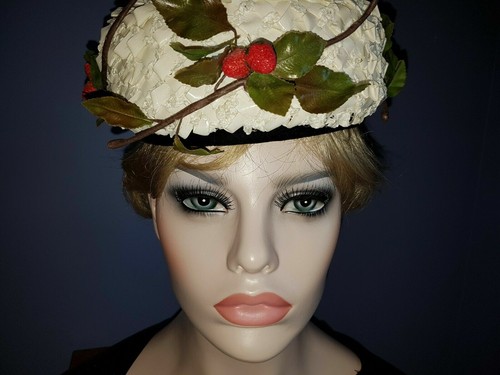 antique vintage RAFFIA pillbox hat toque with silk flowers, Lucilla Mendez NY