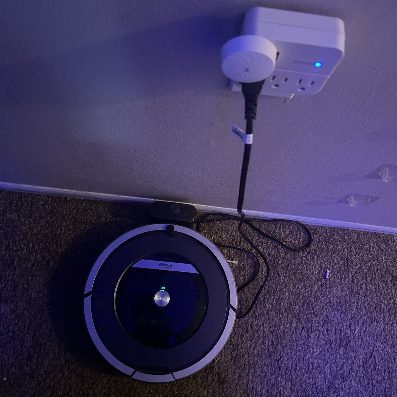 iRobot Roomba 870 Gray/Black Robotic Vacuum eBay