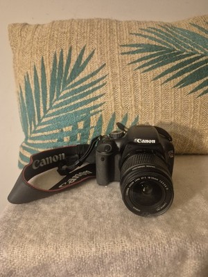 Canon EOS Rebel T2i 18MP Digital DSLR Camera Kit 18-55 mm AF IS Lens