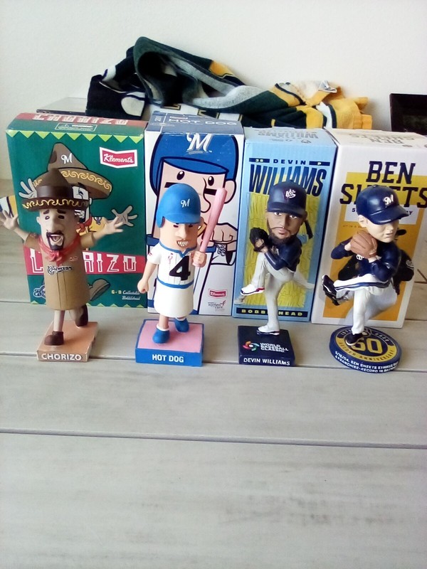 Milwaukee Brewers Racing Sausages Chorizo,Hot Dog, and Ben Sheets Devin Williams