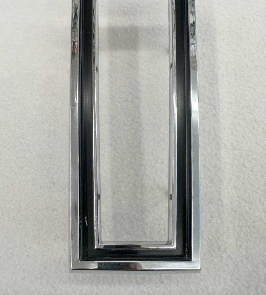 Chrysler Newport 1965 nuevo MoPar parrilla emblema bisel 2 puertas 4 puertas convertible 65 Foto 4 de 4