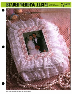 Beaded Wedding Album | Annie's Plastic Canvas Club Gifts PCC431-02