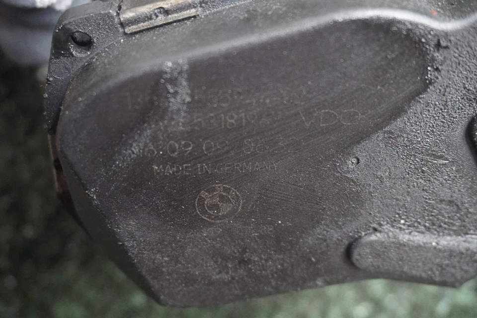 BMW 550i 2009 2010 2011 4,4 L carrocería del acelerador del motor fabricante original 135 k millas A2C53181967 Foto 4 de 4