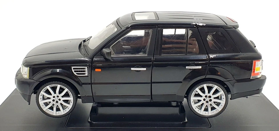 Ertl 1/18 Scale Diecast 42143 - Range Rover Sport - Black - Image 3 of 4