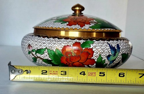 Cloisonne Lidded Round Box Brass Inlay Finial Mums Birds White/Gold/Red/Blue/Grn - Afbeelding 17 van 19