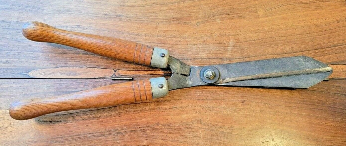Vintage Wood Handle Hedge Trimmer Shears Clippers Garden Tool eBay