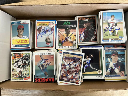 Lot Of 100 Different Random Major League Baseball Autographed Signed Cards Autos - Afbeelding 1 van 3