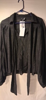 Line And Dot Women's Blouse Size Medium