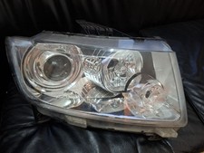 Jeep Grand Cherokee WK2 Xenon Headlight Front Right 55079410AG. Spares or Repair