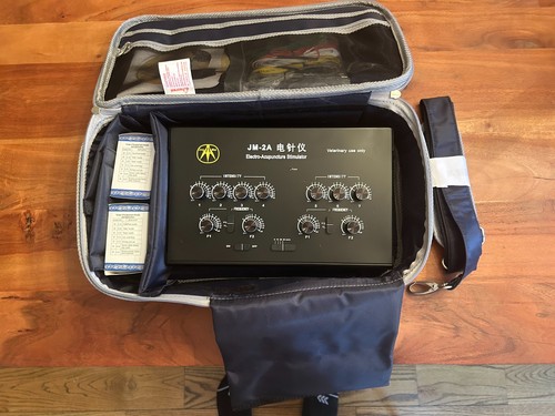 Jing Mei JM-2A Electro Acupuncture Stimulator Veterinary Use w/ Case & Leads