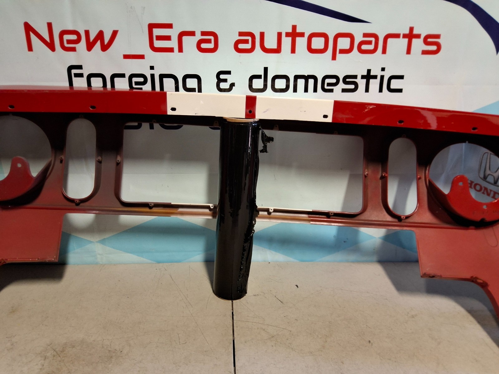 2005 FORD GT SUPERCAR GT40 REAR BUMPER OEM 2006