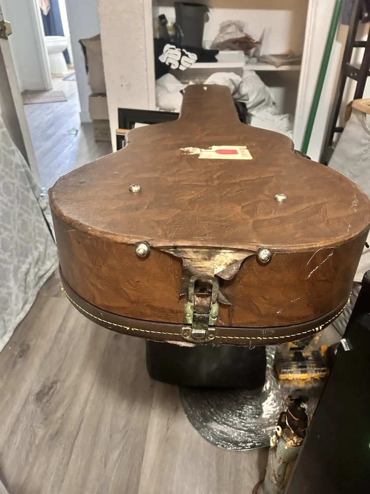 Yamaha's vintage acoustic or classical guitar models from the 1960s or 1970s, - Image 3 of 4