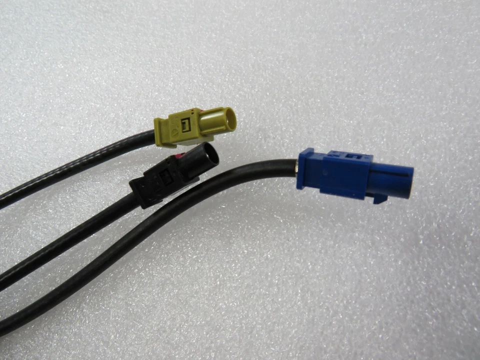 Ferrari California, Antenna Wire Harness, Used, P/N 252933 - Image 3 of 4