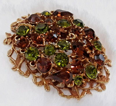 Elegant Vintage BSK Dark Topaz/ Emerald Rhinestone Filigree Brooch Jewelry Pin